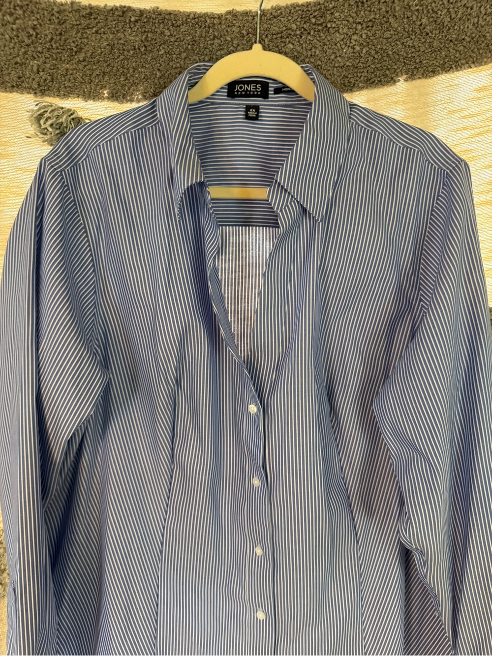 Jones New York Blue Pinstripe Women’s Button-Up Shirt - 2X - Picture 6 of 8